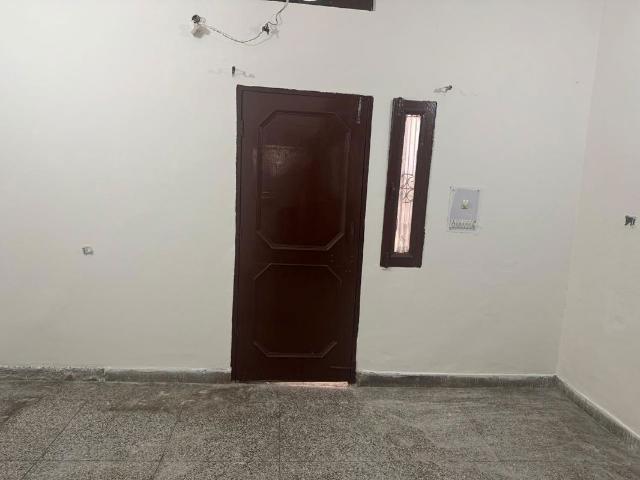 Rental | 3 BHK + Servant Room 300 Sq.Yd. Apartment in BPTP Park 81