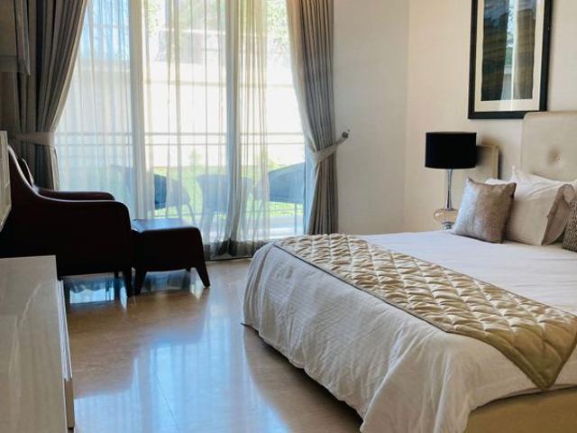 Rental | 3 BHK + Servant Room 3090 Sq.Ft. Apartment in Ambience Creacions