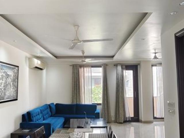 Rental | 3 BHK + Servant Room 325 Sq.Yd. Apartment in Defence Colony
