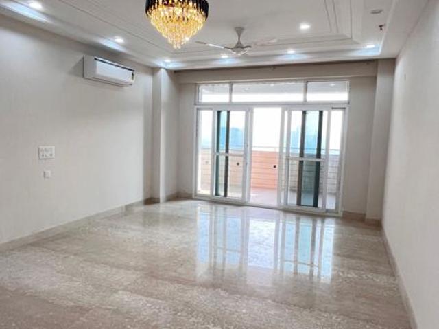 Rental | 3 BHK + Servant Room 3302 Sq.Ft. Apartment in Parx Laureate
