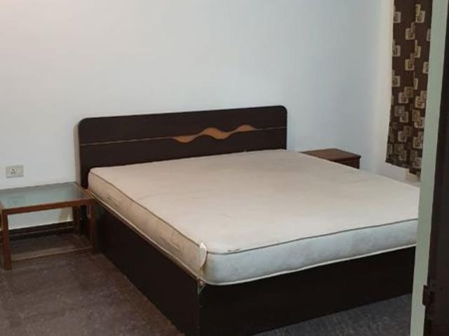 Rental | 3 BHK + Servant Room 4500 Sq.Ft. Independent House in Sector 44