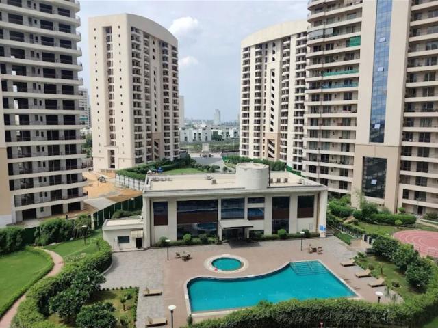 Rental | 3 BHK + Servant Room 4800 Sq.Ft. Apartment in Experion Windchants