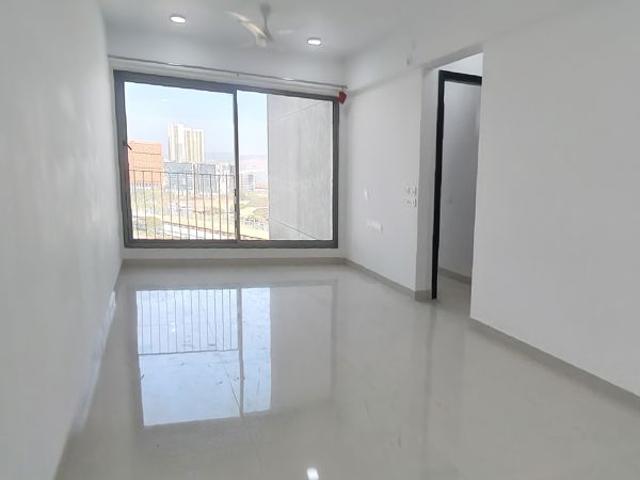 Rental | 3 BHK + Study Room 902 Sq.Ft. Apartment in Sunteck City Avenue 4