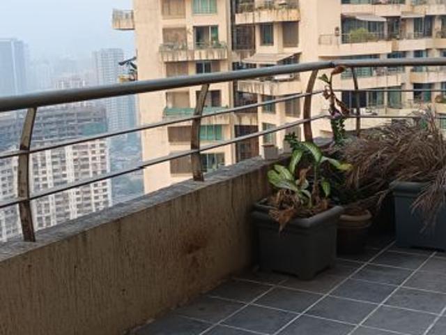 Rental | 3 BHK + Study Room 1000 Sq.Ft. Apartment in Oberoi Springs