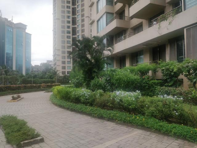 Rental | 3 BHK + Study Room 1000 Sq.Ft. Apartment in Oberoi Springs