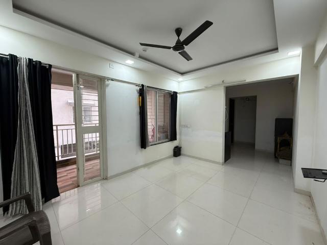 Rental | 3 BHK + Study Room 1050 Sq.Ft. Apartment in Kolte Patil Life Republic
