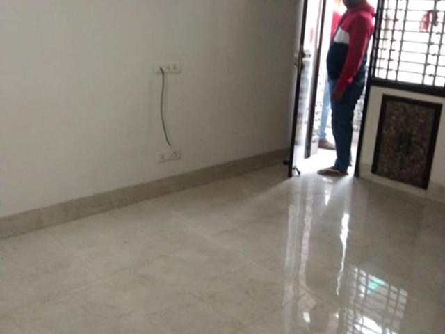 Rental | 3 BHK + Study Room 1050 Sq.Ft. Apartment in Mayur Vihar