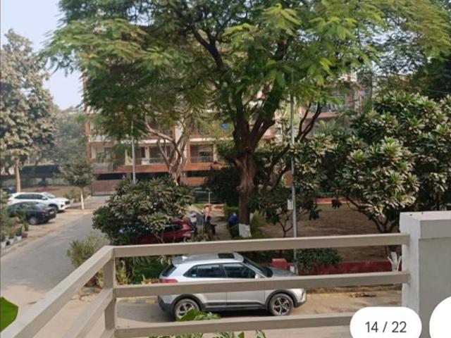 Rental | 3 BHK + Study Room 1200 Sq.Ft. Apartment in Unitech Residency Greens