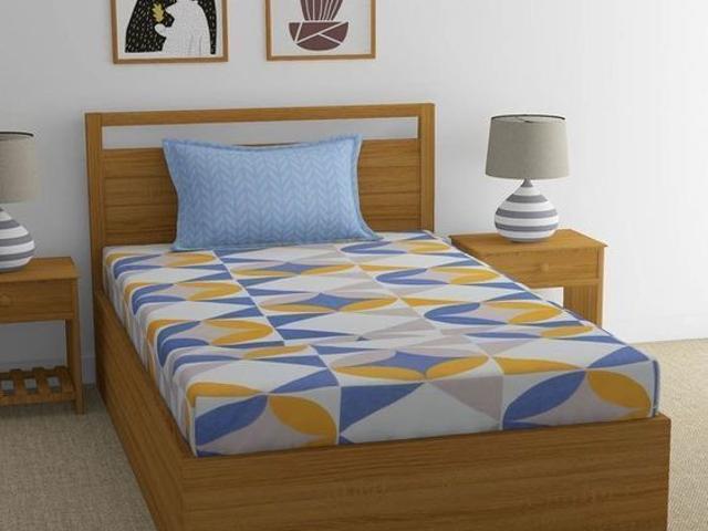 Rental | 3 BHK + Study Room 1200 Sq.Ft. Apartment in Rohini Sector 13