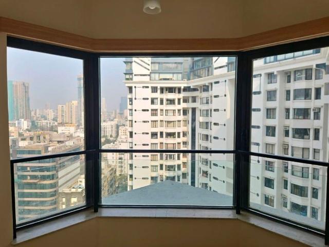 Rental | 3 BHK + Study Room 1250 Sq.Ft. Apartment in Chaitanya Tower