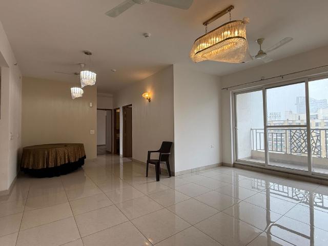 Rental | 3 BHK + Study Room 1250 Sq.Ft. Apartment in Mahagun Moderne