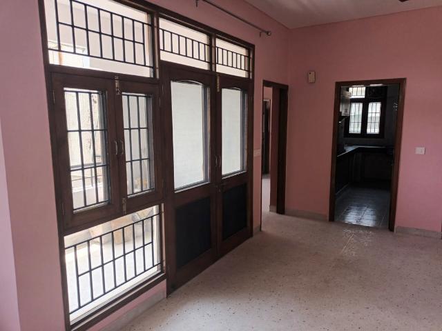 Rental | 3 BHK + Study Room 1400 Sq.Ft. Apartment in Sector 10 Dwarka