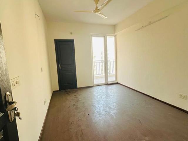 Rental | 3 BHK + Study Room 1496 Sq.Ft. Apartment in DLF Gardencity Enclave
