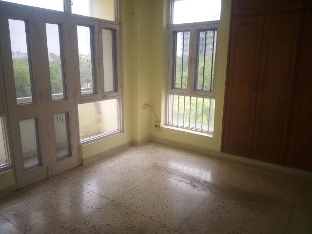 Rental | 3 BHK + Study Room 1500 Sq.Ft. Apartment in Dwarka