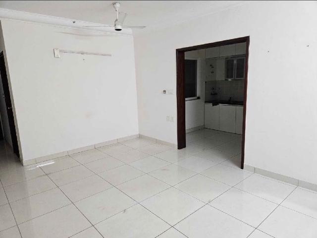 Rental | 3 BHK + Study Room 1500 Sq.Ft. Apartment in Puravankara Palm Beach
