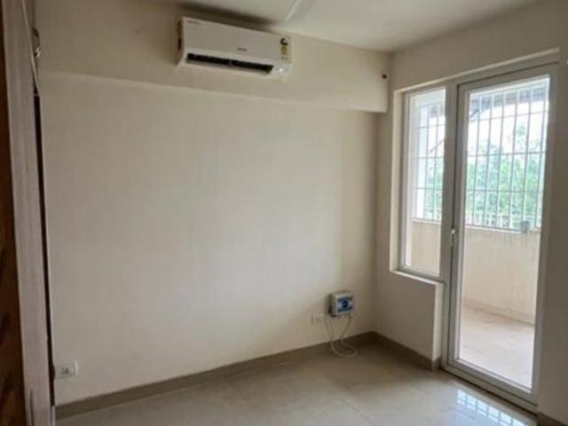 Rental | 3 BHK + Study Room 1600 Sq.Ft. Apartment in Emaar Emerald Floors Premier