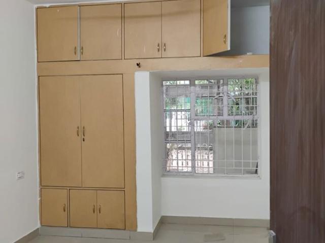 Rental | 3 BHK + Study Room 1600 Sq.Ft. Apartment in Sector 23 Dwarka