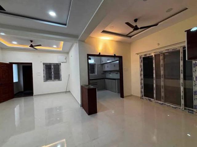 Rental | 3 BHK + Study Room,Basement 1900 Sq.Ft. Apartment in SMR Vinay Iconia Hyderabad