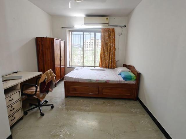 Rental | 3 BHK + Study Room,Extra Room,Basement 1150 Sq.Ft. Apartment in Teerth Towers