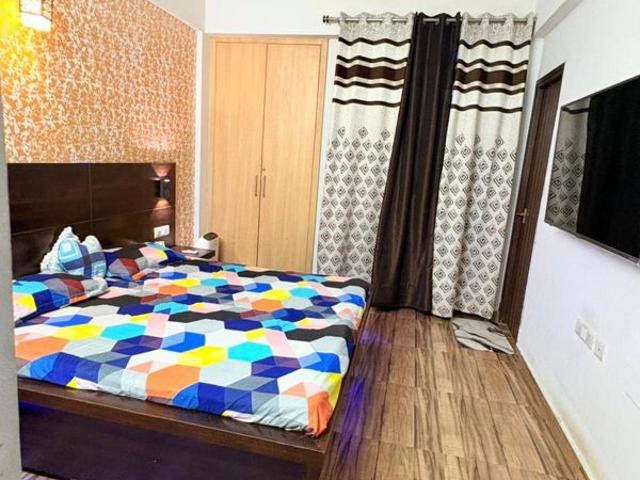 Rental | 3 BHK + Study Room,Extra Room 1850 Sq.Ft. Apartment in Gaur Sportswood