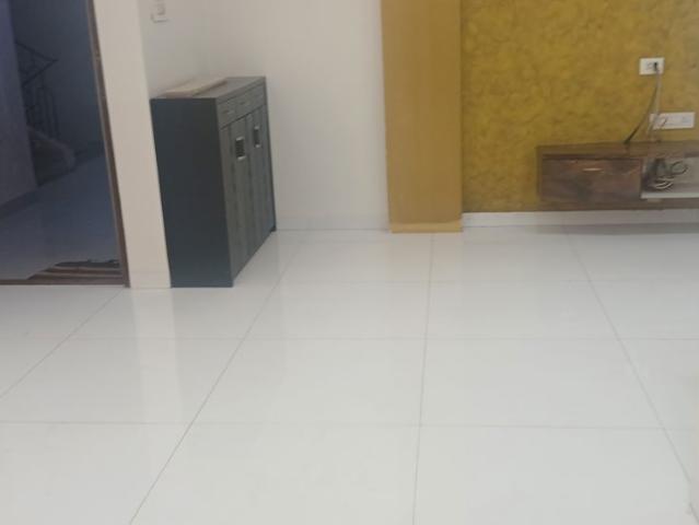 Rental | 3 BHK + Study Room,Extra Room 1250 Sq.Ft. Apartment in Runwal Bliss