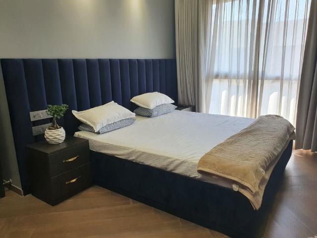 Rental | 3 BHK + Study Room,Extra Room 1266 Sq.Ft. Apartment in Lodha Sterling