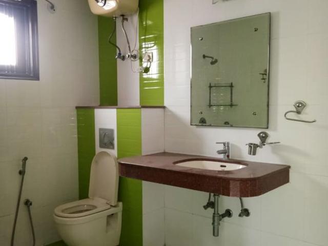 Rental | 3 BHK + Study Room,Store Room 2116 Sq.Ft. Independent House in Sector 4