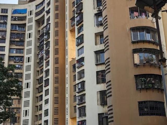 Rental | 3 BHK + Store Room 1000 Sq.Ft. Apartment in Aster Tower