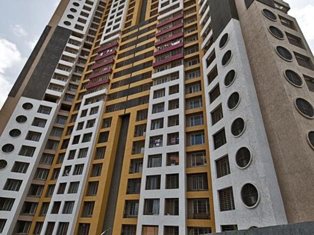 Rental | 3 BHK + Store Room 1000 Sq.Ft. Apartment in Group Seven Rushi Heights