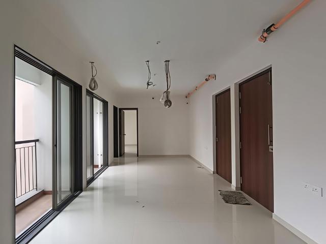 Rental | 3 BHK + Store Room 1000 Sq.Ft. Apartment in Runwal Eirene