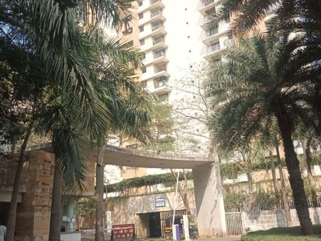 Rental | 3 BHK + Store Room 1050 Sq.Ft. Apartment in Lodha Splendora