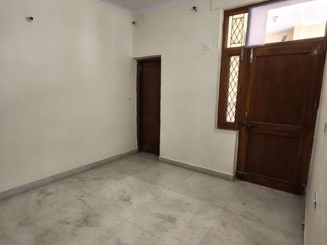 Rental | 3 BHK + Store Room 112 Sq.Mt. Independent House in Sector 52