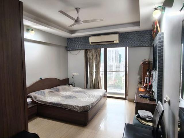 Rental | 3 BHK + Store Room 1400 Sq.Ft. Apartment in HDIL Metropolis Residences