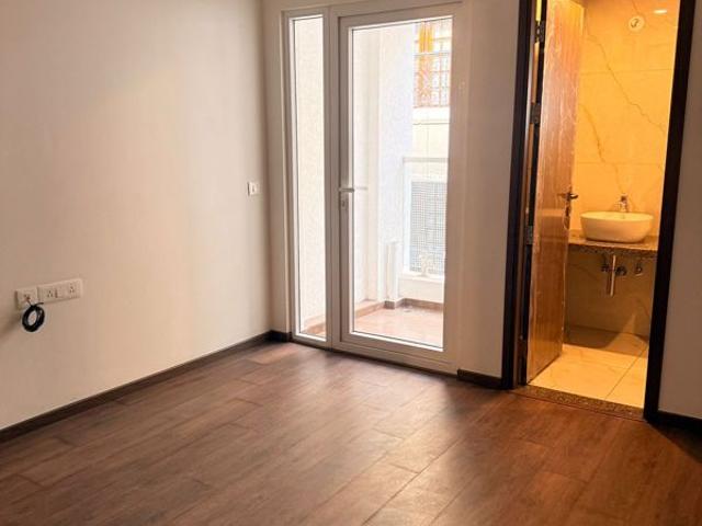 Rental | 3 BHK + Store Room 1500 Sq.Ft. Apartment in Cooke Town