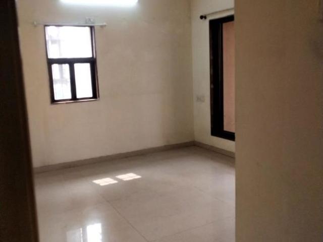Rental | 3 BHK + Store Room 1500 Sq.Ft. Apartment in Giriraj Horizon