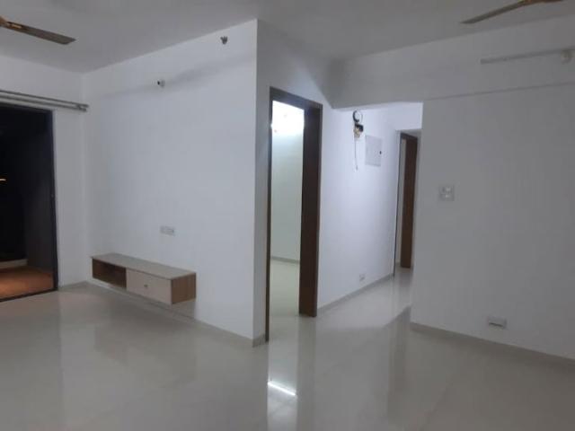 Rental | 3 BHK + Store Room 1500 Sq.Ft. Apartment in Majestique Signature Towers Phase 1