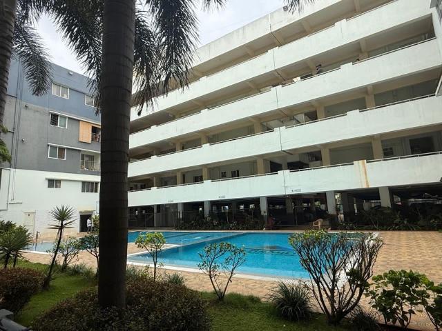 Rental | 3 BHK + Store Room 1500 Sq.Ft. Apartment in Pyramid Banksia