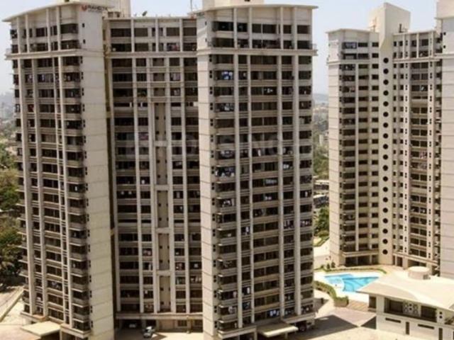 Rental | 3 BHK + Store Room 1500 Sq.Ft. Apartment in Raheja Tipco Heights