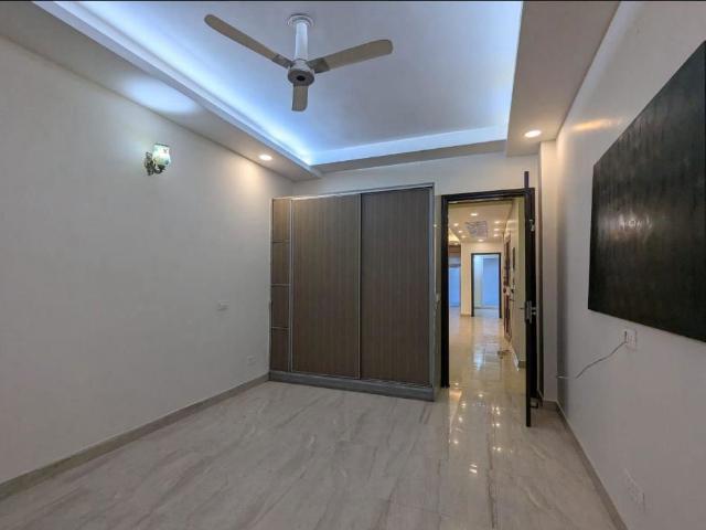 Rental | 3 BHK + Store Room 1500 Sq.Ft. Apartment in Sector 10 Dwarka