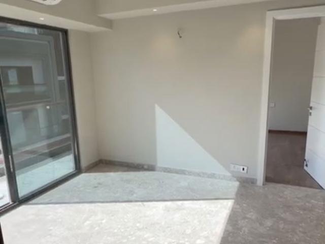 Rental | 3 BHK + Store Room 1510 Sq.Ft. Apartment in Signature Global City 63A