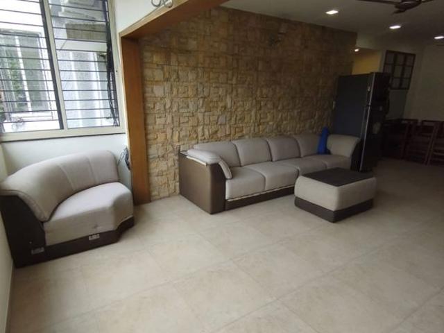 Rental | 3 BHK + Store Room 1700 Sq.Ft. Apartment in Vasanth Nagar