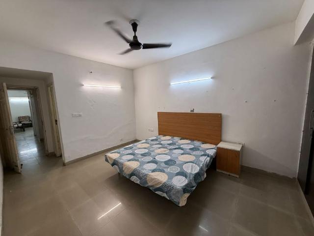 Rental | 3 BHK + Store Room 1700 Sq.Ft. Apartment in Gardenia Gateway