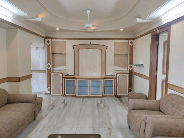 Rental | 3 BHK + Store Room 1700 Sq.Ft. Apartment in Sagar Darshan Towers