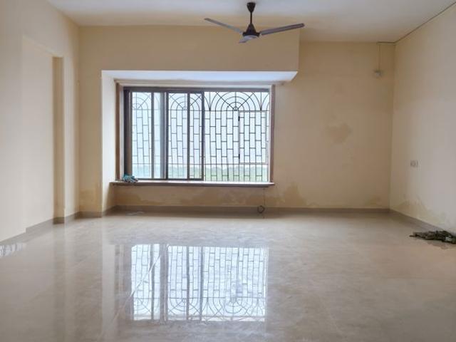 Rental | 3 BHK + Store Room 1700 Sq.Ft. Apartment in Sea Breeze Tower