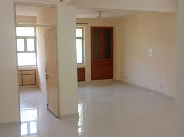 Rental | 3 BHK + Store Room 1700 Sq.Ft. Apartment in Sector 12 Dwarka