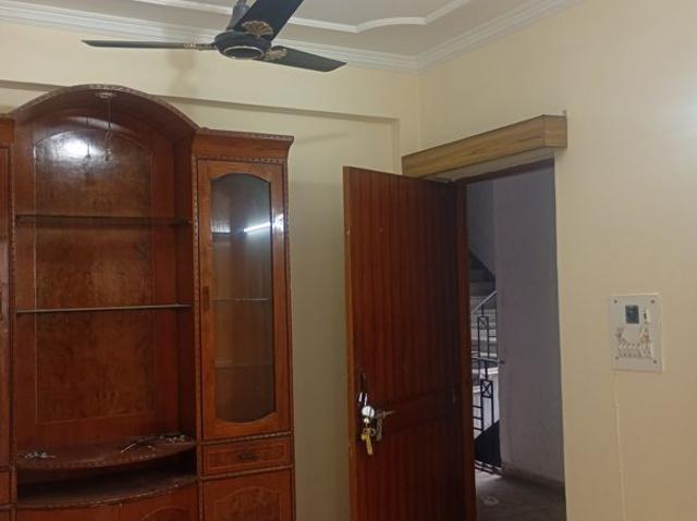 Rental | 3 BHK + Store Room 1700 Sq.Ft. Apartment in Sector 6 Dwarka