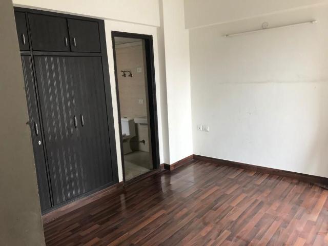 Rental | 3 BHK + Store Room 1800 Sq.Ft. Apartment in Amrapali Royal