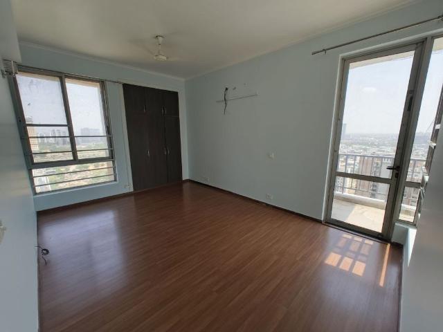Rental | 3 BHK + Store Room 1800 Sq.Ft. Apartment in Pioneer Park Phase 1