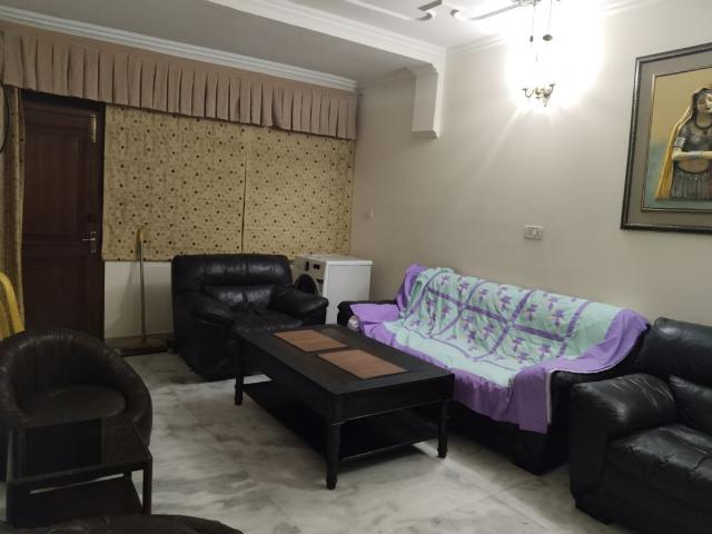 Rental | 3 BHK + Store Room 1800 Sq.Ft. Apartment in Sarita Vihar