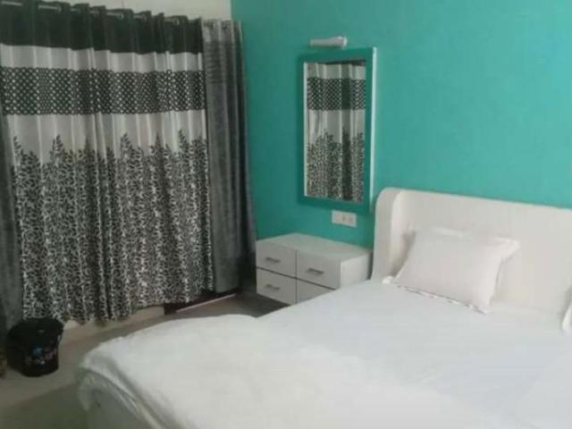 Rental | 3 BHK + Store Room 1802 Sq.Ft. Apartment in Experion Capital